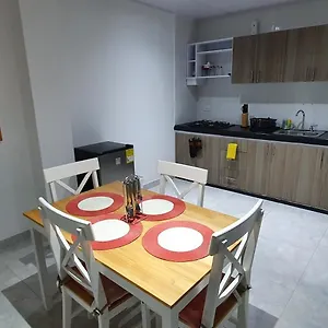 Hermoso Iluminado Cerca Al Metropolita Apartamento